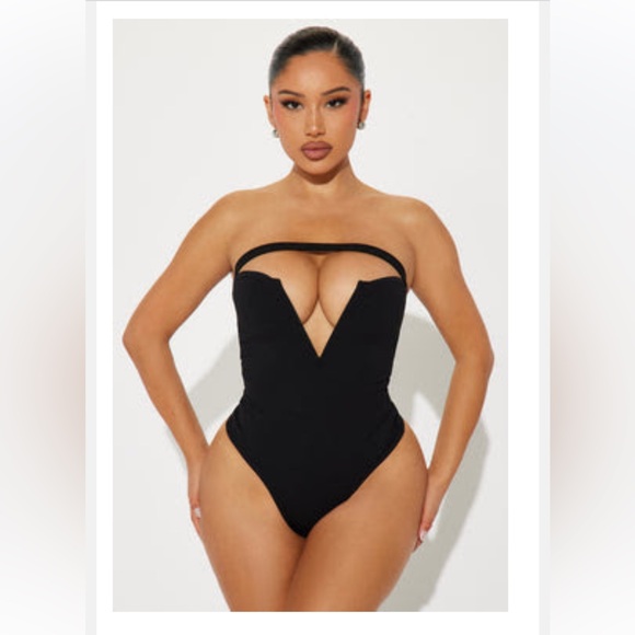 Fashion Nova Black Strapless Bodysuit - Picture 1 of 1